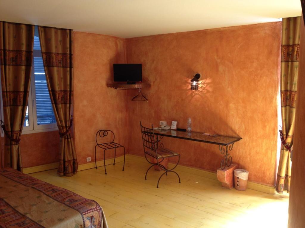 Hotel L'Astrolabe Oloron-Sainte-Marie Phòng bức ảnh